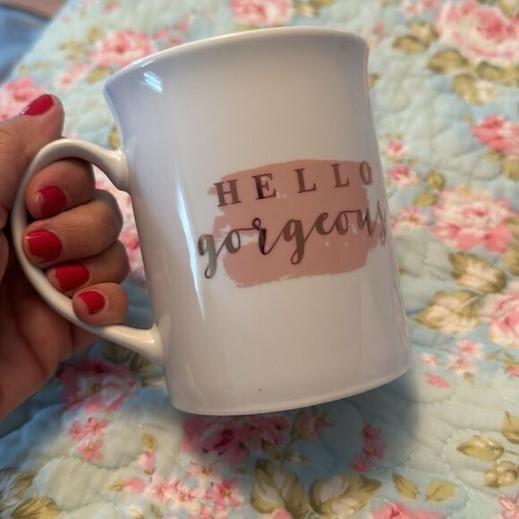 NEW IN BOX SET OF 2! Pink & White Coffee Mugs Set Hello Gorgeous & Eyelashes! - Picture 6 of 6